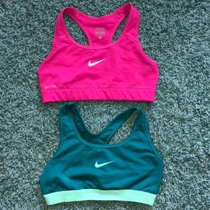 Set of 2 Nike sports bras